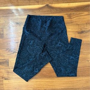 Lululemon Nouveau Mach Blue Black leggings 12